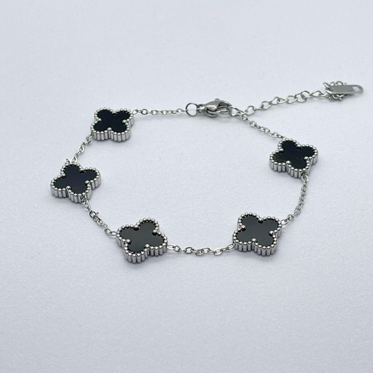 CLOVER | SILVER BLACK