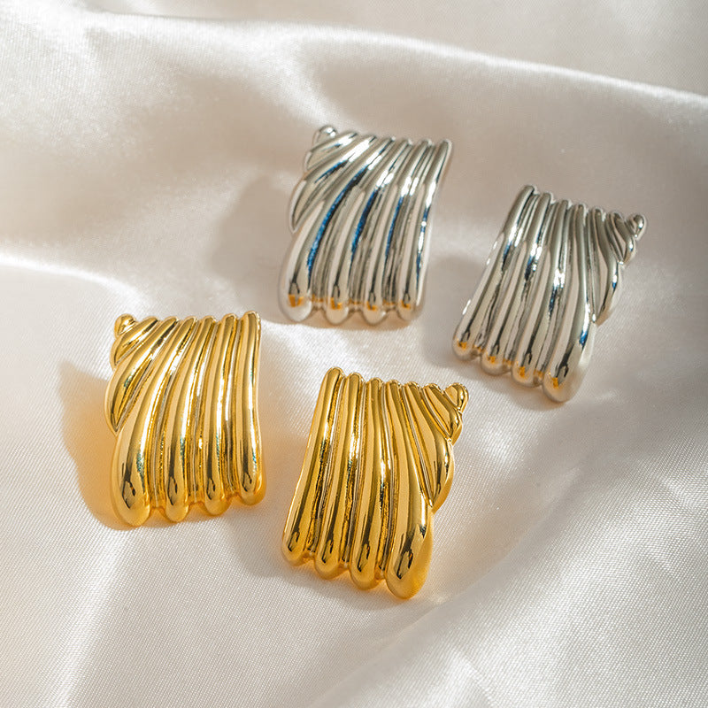 Alisa Gold Earrings