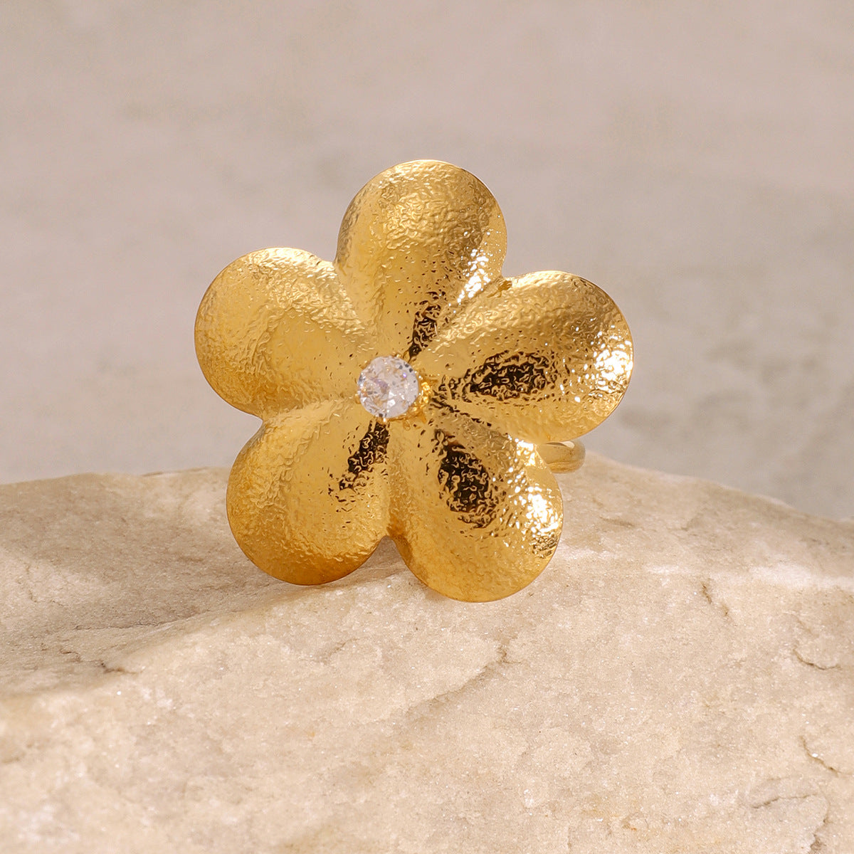 Flora Gold Petal Ring