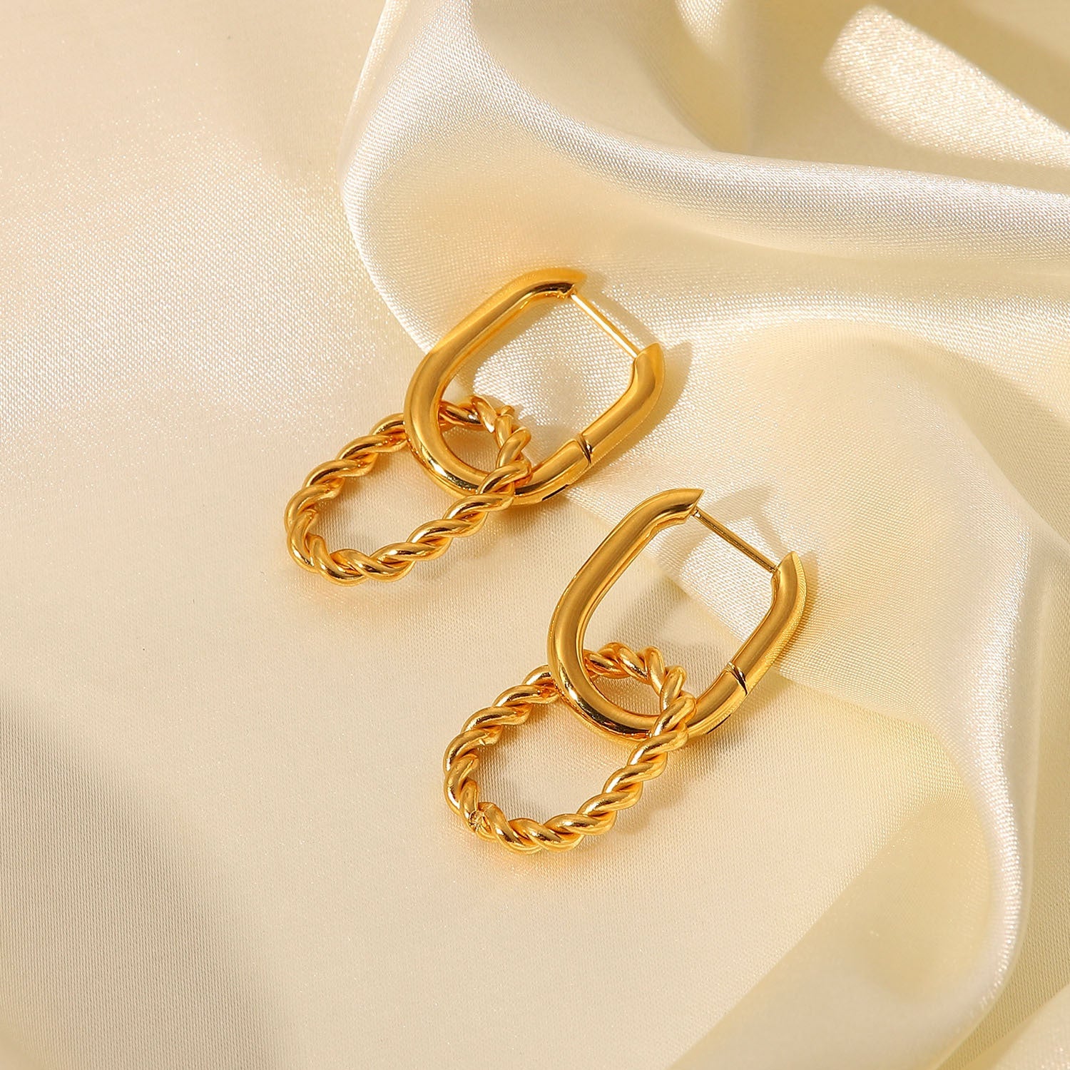 Skadi Gold Earrings