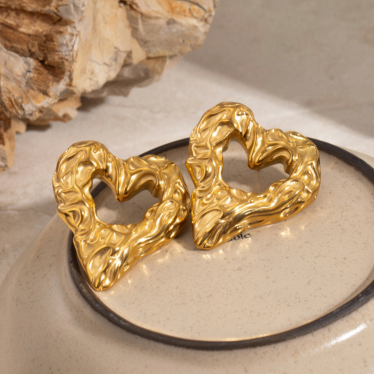 Helene Heart Earrings