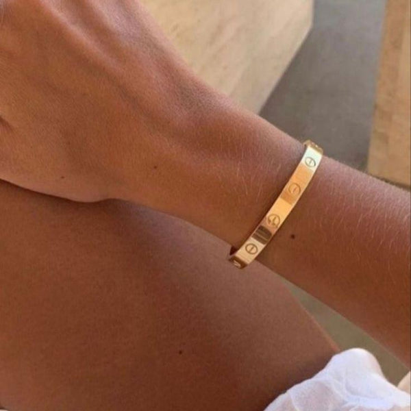 Eternity Link Gold Bracelet